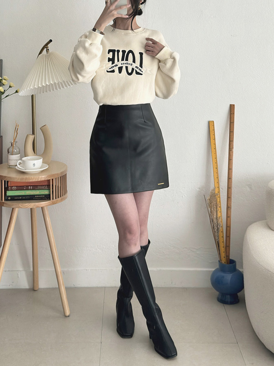 펜던트 포인트 A라인 레더 스커트 치마바지 (BLACK, 3SIZE) - 상세 이미지 2