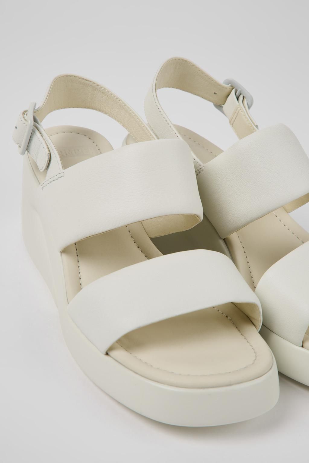 캠퍼 화이트 레더 웨지 스트랩 샌들 Kaah K201352-009 WHITE - 상세 이미지 2
