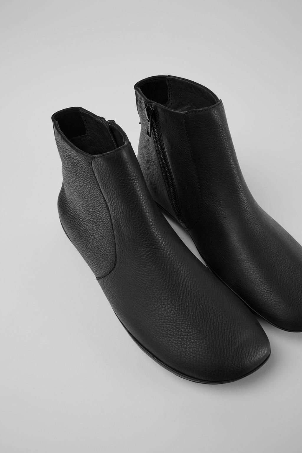 캠퍼 프리미엄 소가죽 블랙 컴포트 앵클부츠 Right K400313-002 BLACK - 상세 이미지 2