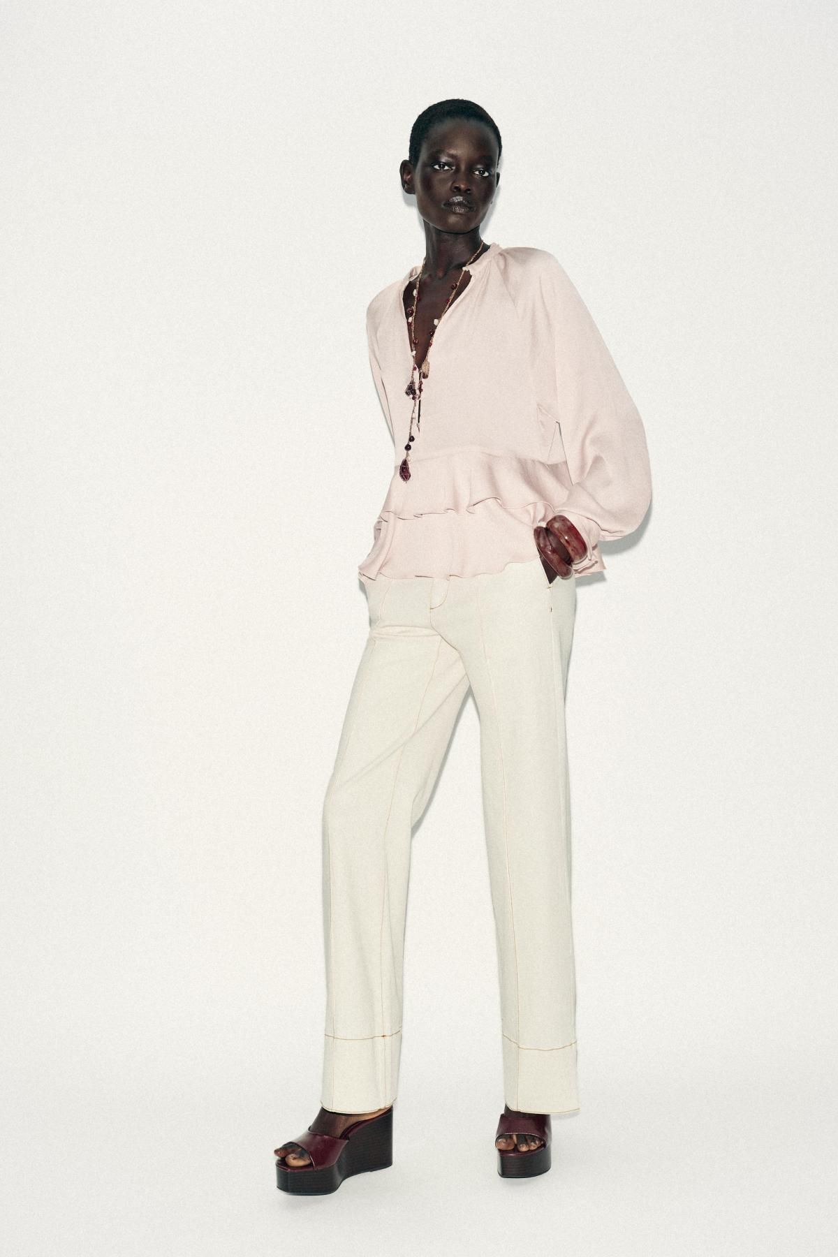 자라 러플 브이넥 메탈버튼 블라우스 7969/245 BEIGE-PINK - 상세 이미지 2