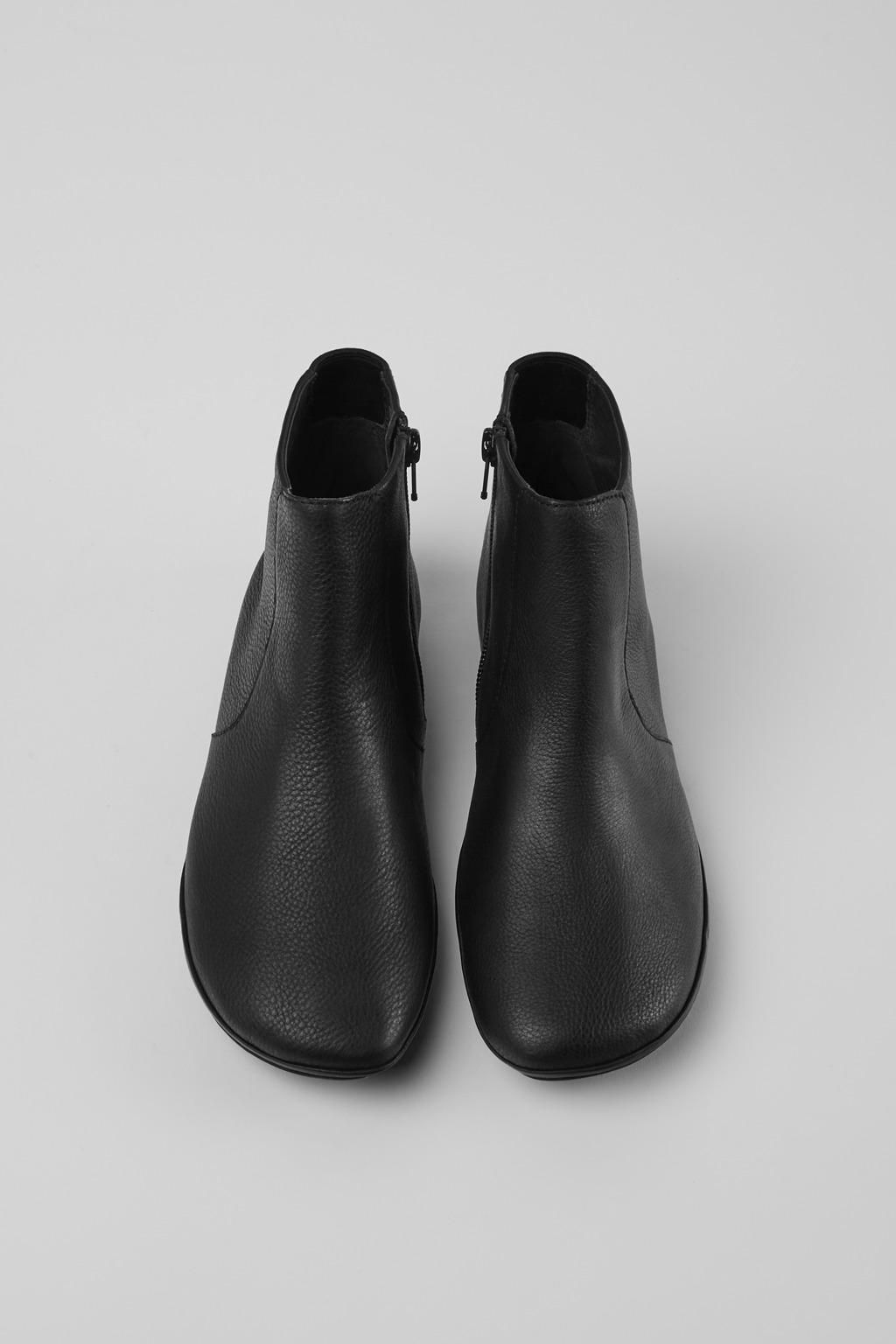 캠퍼 프리미엄 소가죽 블랙 컴포트 앵클부츠 Right K400313-002 BLACK - 상세 이미지 4