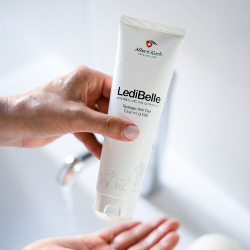 레디벨 클렌징젤 150ml 각질 피지 모공 트러블관리 메이크업 피부케어 - 상세 이미지 2