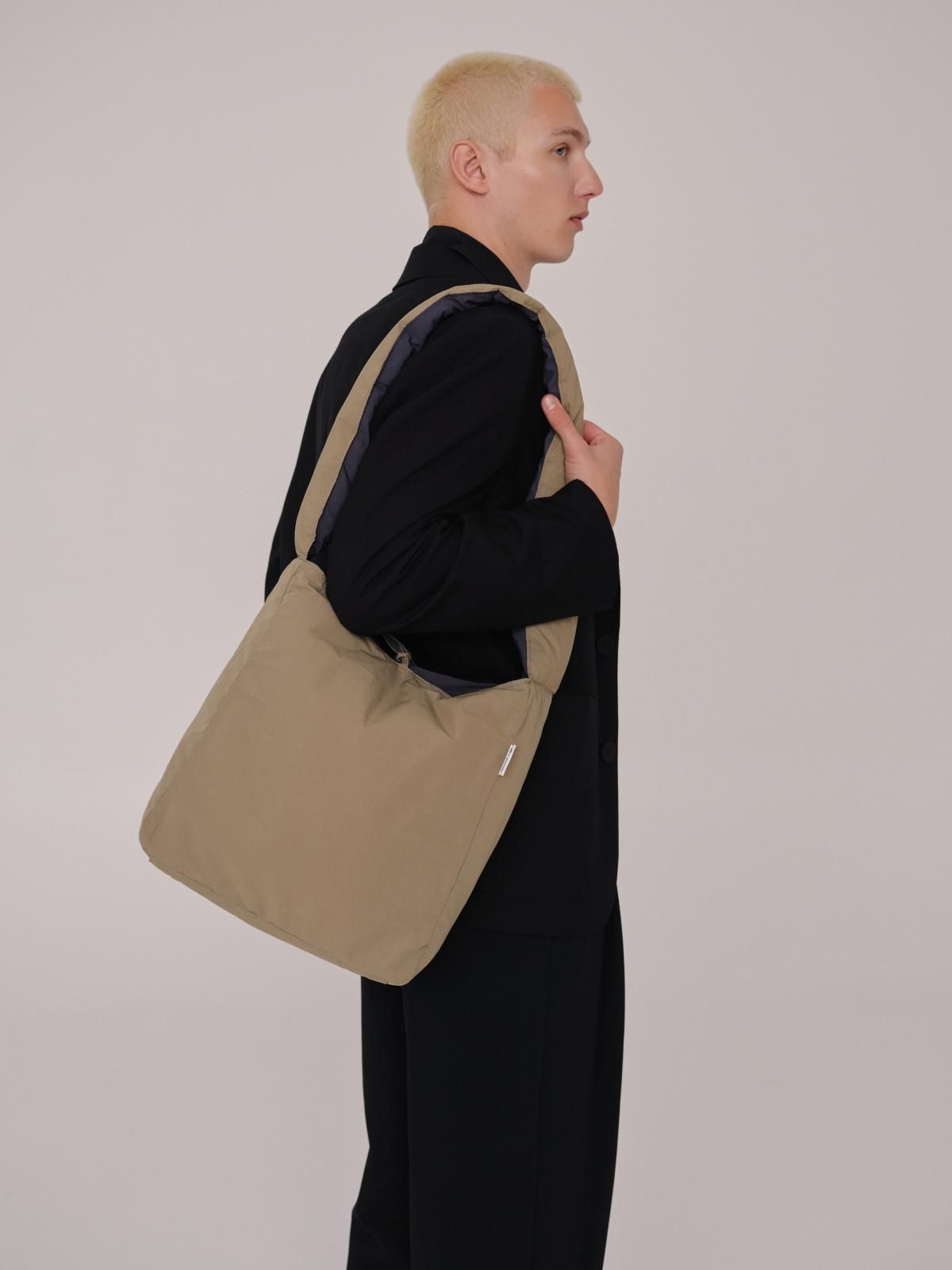 올랜드 리버서블 퀼팅 소프트 패딩 숄더백 Luca Bag 53532144730447 COAL + SAGE - 상세 이미지 4