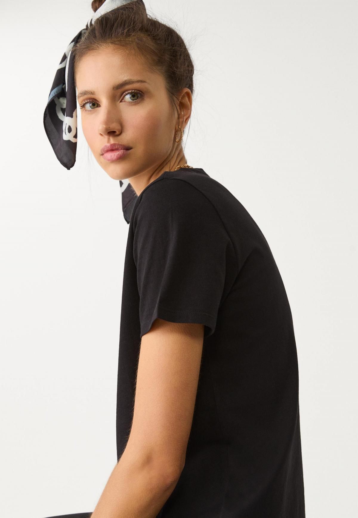 스트라디바리우스 베이직 레귤러핏 라운드넥 반팔 티셔츠 2500/151 BLACK - 상세 이미지 4