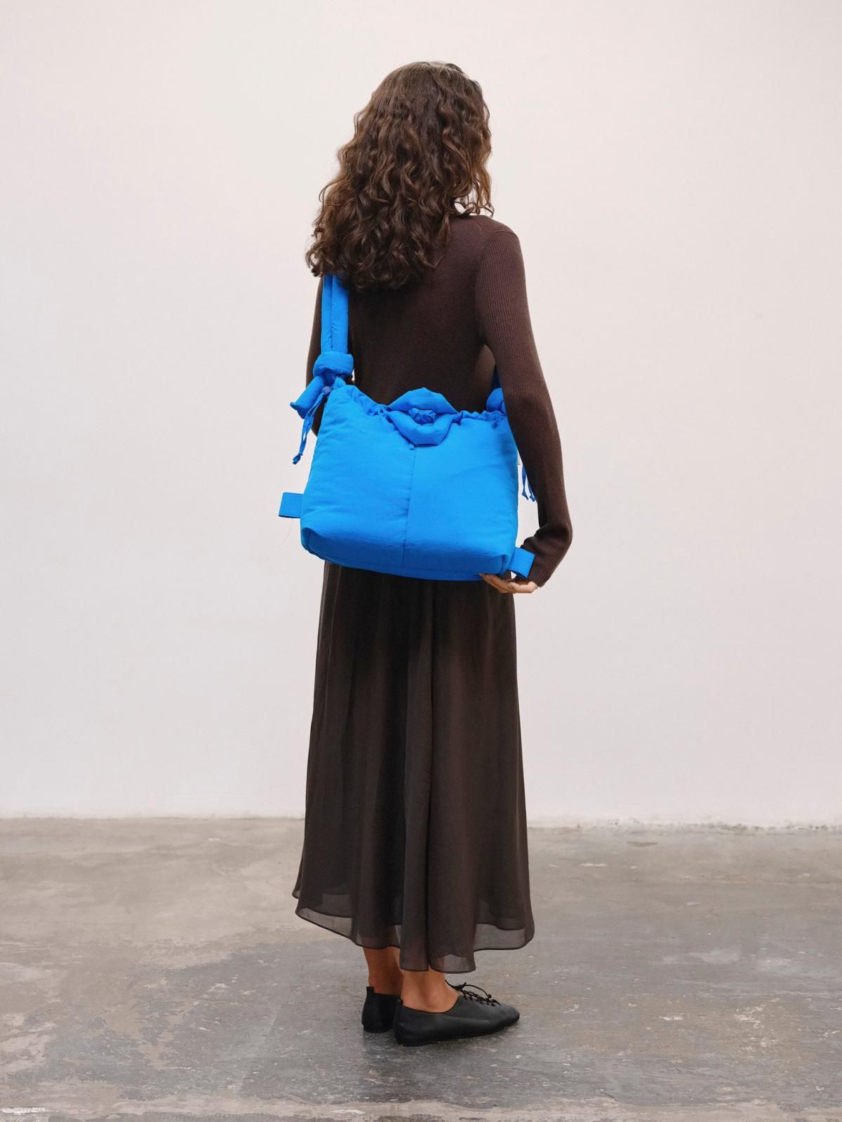 올랜드 테크니컬 소프트 라이트 나일론 호보백 Ona 54484110672207 CERULEAN BLUE - 상세 이미지 4