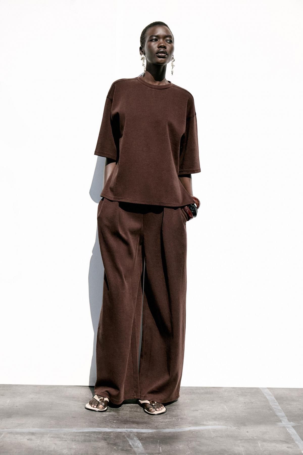 자라 어센틱 브라운 워시드 이펙트 인터록 반팔 티셔츠 4174/190 DARK BROWN - 상세 이미지 2