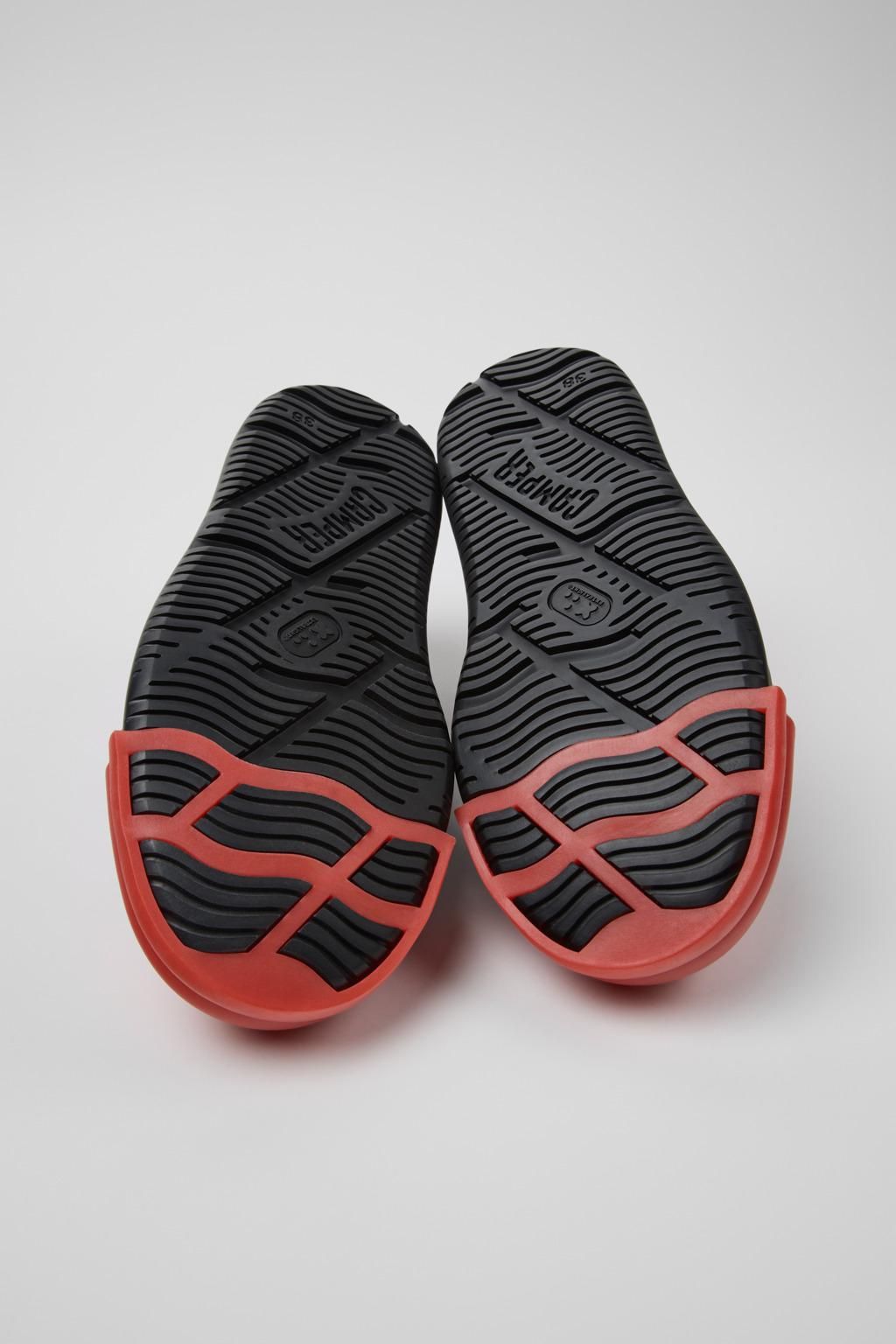 캠퍼 블랙 레드 로우탑 스니커즈 Junction Runner K201683-009 BLACK - 상세 이미지 5