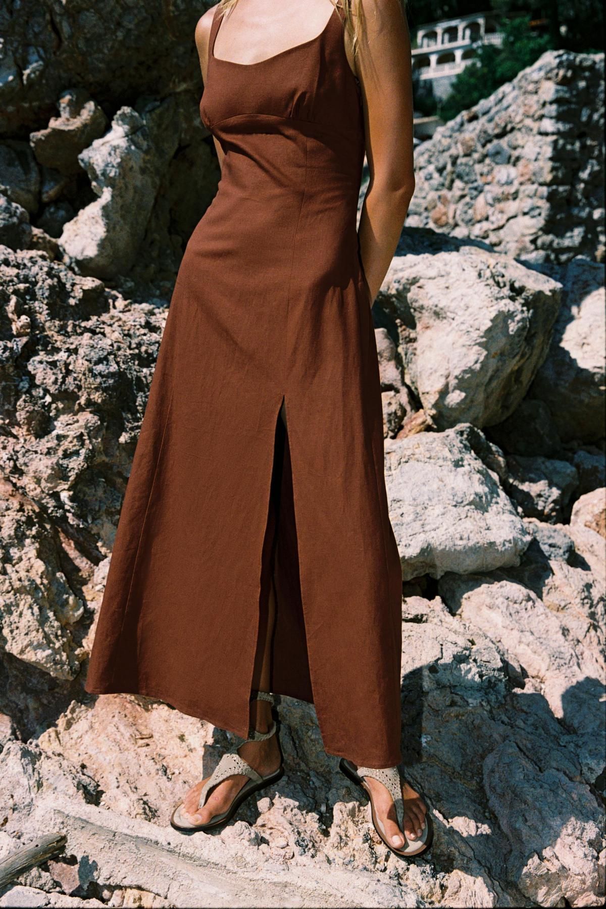자라 린넨블렌드 슬림핏 브라운 미디 원피스 8095/723 TERRACOTTA - 상세 이미지 3