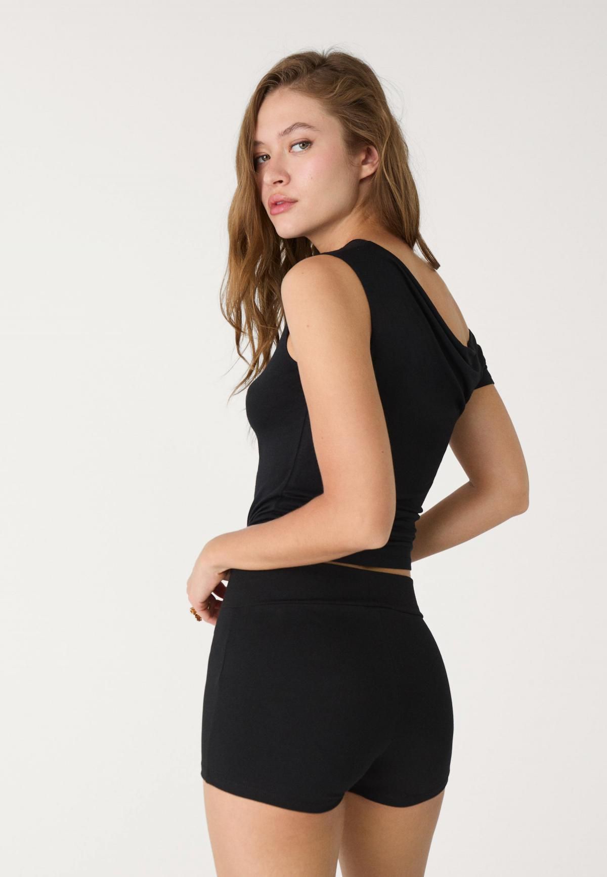 스트라디바리우스 베이직 미드라이즈 미니 반바지 8420/310 BLACK - 상세 이미지 4