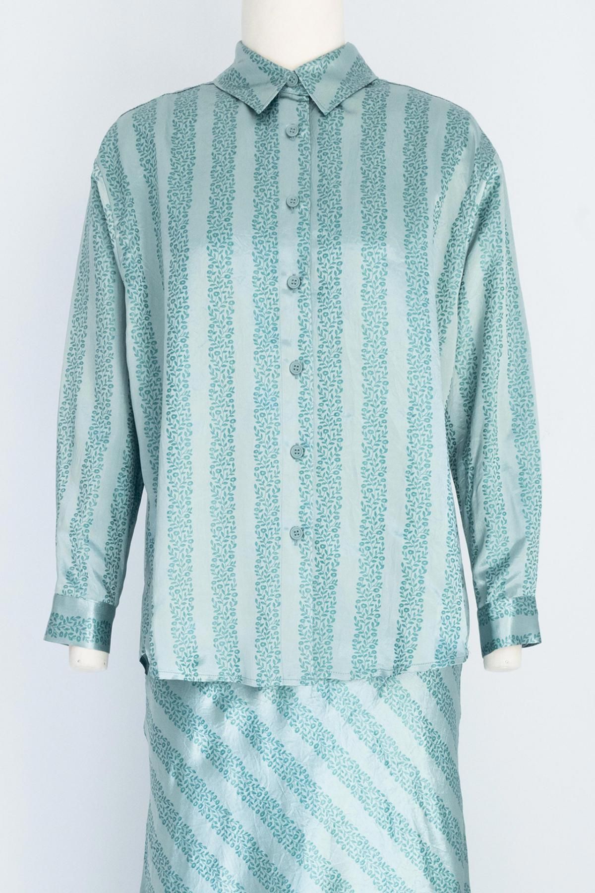타이니코튼 샤이니 새틴 스트라이프 긴팔 셔츠 CAMISA FLOWERS SS25-697R22 ONE COLOR - 상세 이미지 3