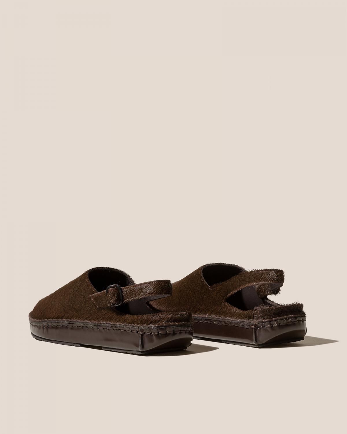 헤레우 CARGOL 카프헤어 휘핑스티치 슬링백 클로그 9043766968652 DARK BROWN - 상세 이미지 3