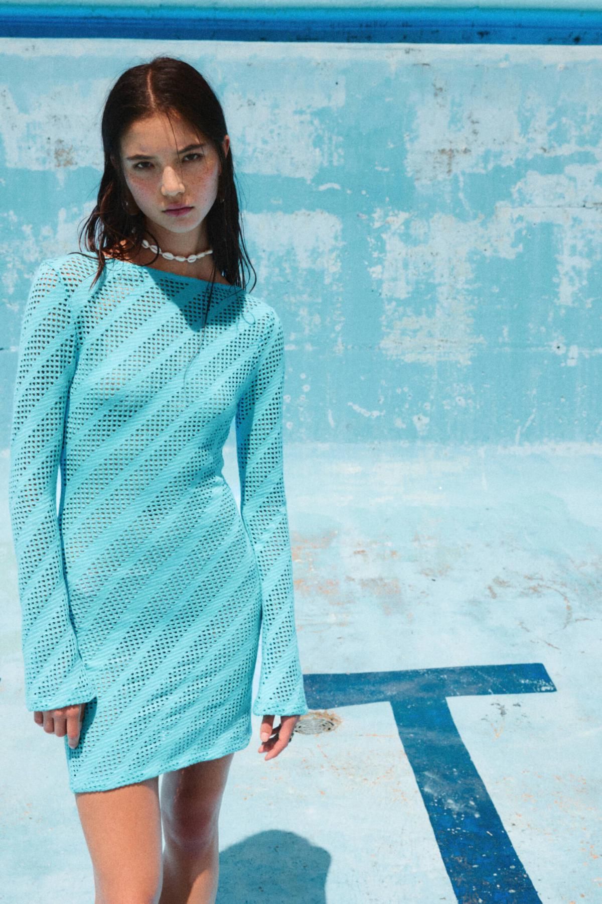 풀앤베어 트렌디 컷워크 오픈백 미니 원피스 민트 7394/419 TURQUOISE - 상세 이미지 2