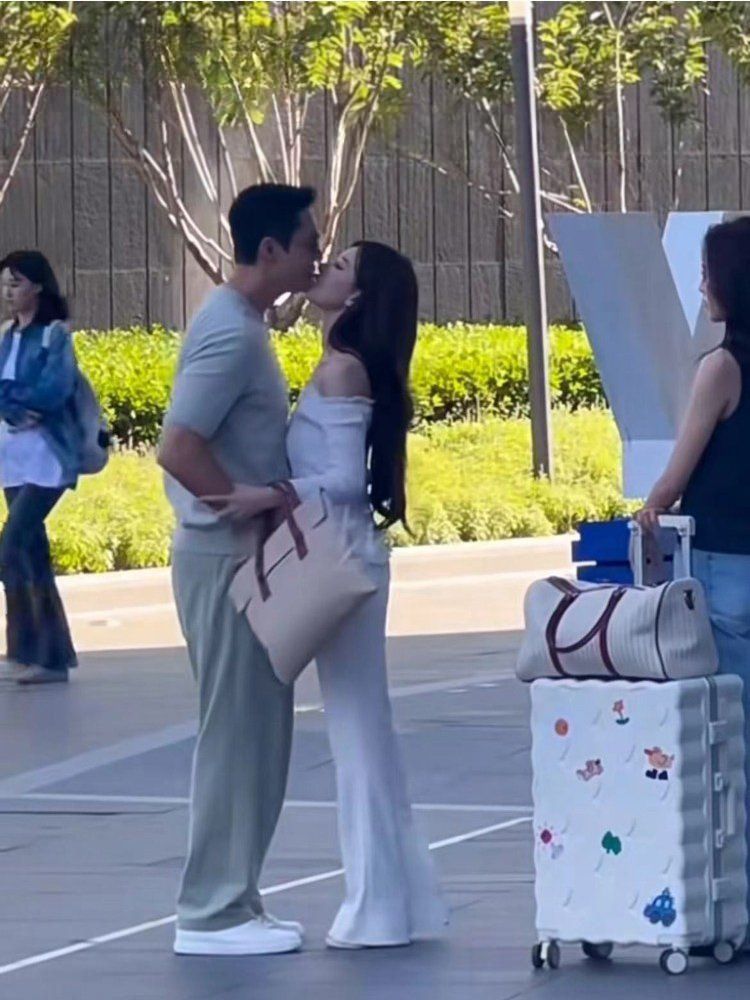 여행용 하드캐리어 신혼 해외여행가방 대용량 수화물 화이트 22인치 - 상세 이미지 3