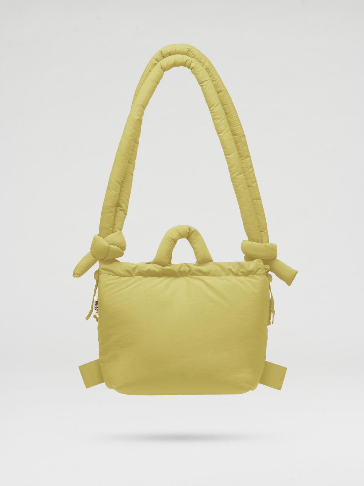 올랜드 소프트 패딩 미니멀 백팩 겸용 숄더백 Compact Ona Soft Bag 55077138235727 LIME - 메인 이미지
