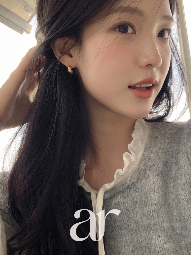 넥 프릴 스트랩 핀턱 셔링 퍼프 긴팔 블라우스 bs8470 - 상세 이미지 3