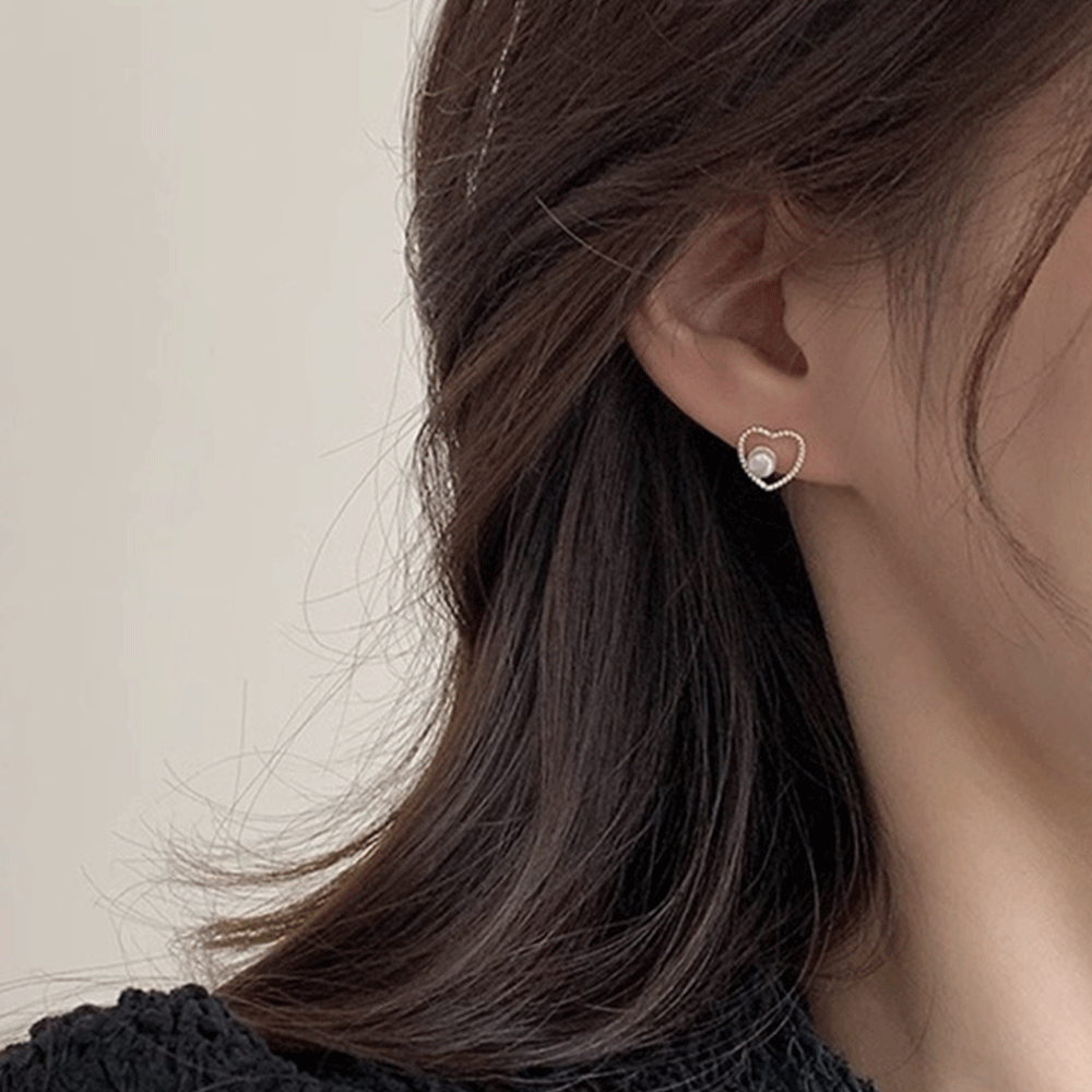 아르니 하트 진주 귀걸이 925실버 은침 골드 펄 여성 데일리 귀걸이 한쌍 - 메인 이미지