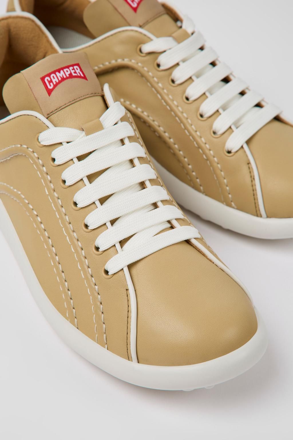 캠퍼 어반 베이지 레더 로우탑 스니커즈 Pelotas XLite K201531-005 BEIGE - 상세 이미지 2