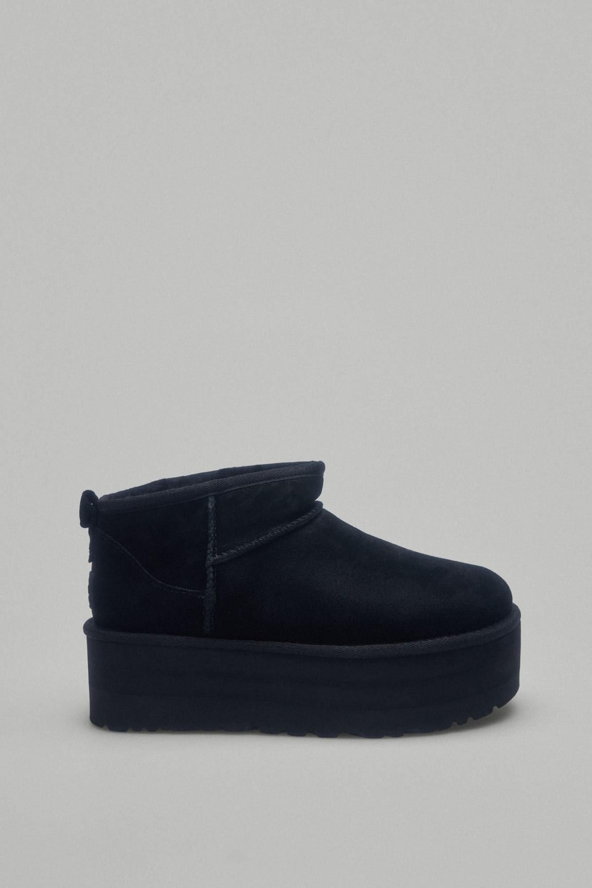 어그 플랫폼 앵클부츠 여성 UGG 클래식 미니 퍼 무톤 9960899 NEGRO - 메인 이미지