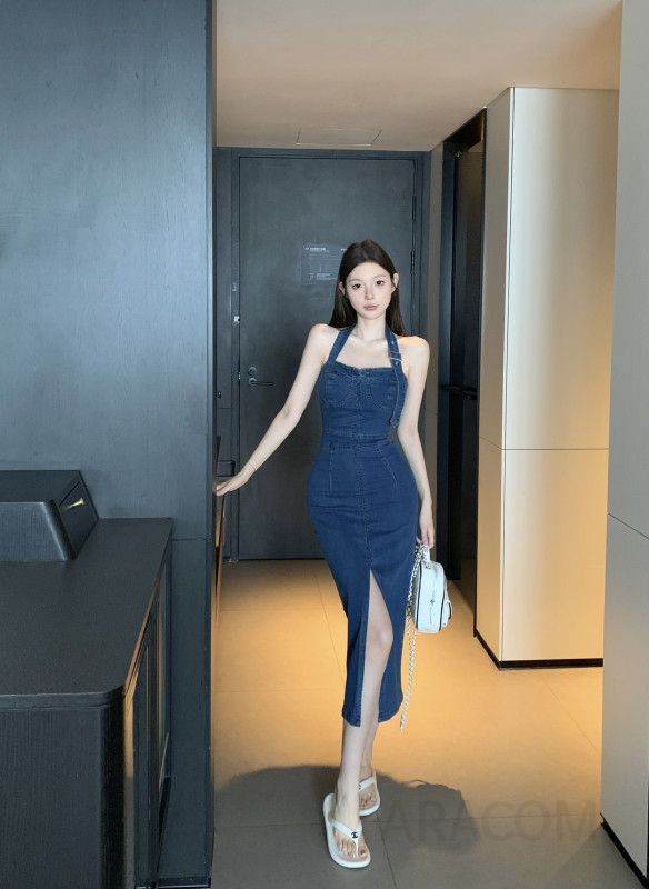 여성 홀터넥 데님 롱원피스 S라인 슬림핏 빈티지 워싱 하이웨스트 앞트임 민소매 뷔스티에 청원피스 데이트룩 바캉스룩 봄 여름 - 상세 이미지 4