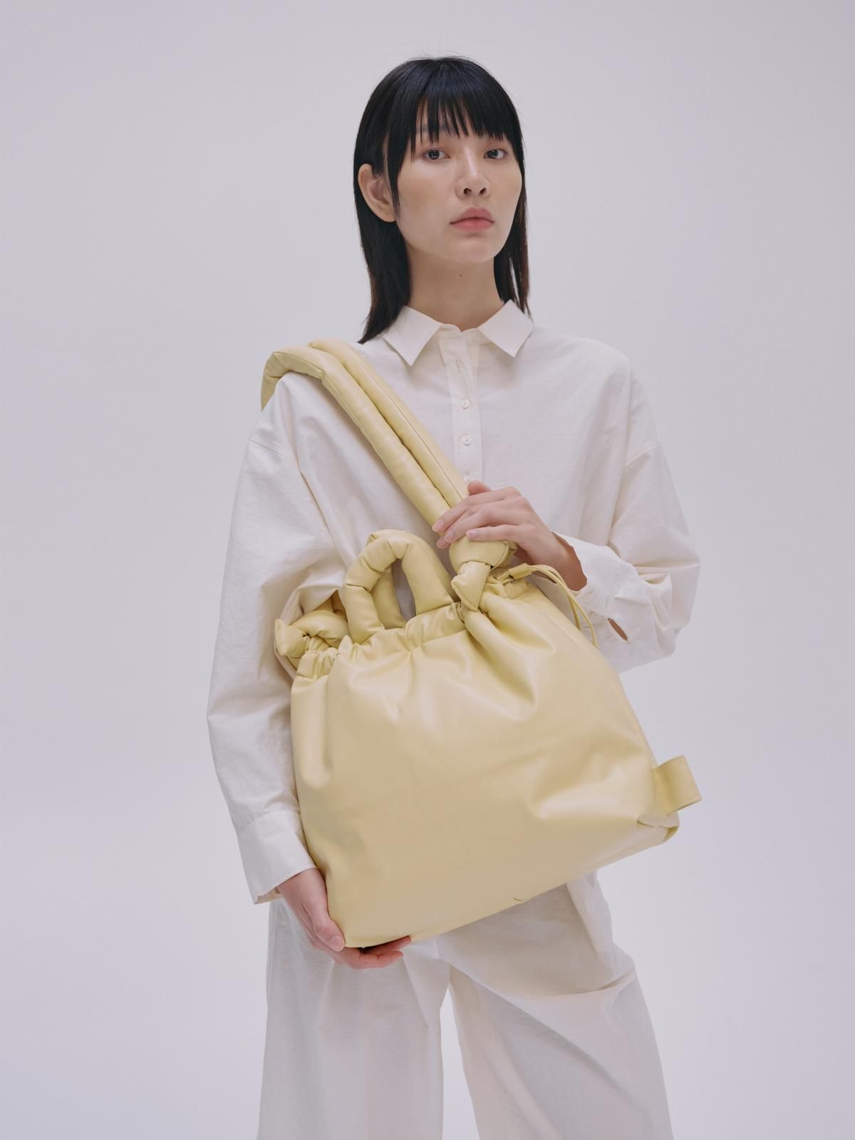 올랜드 소프트 비건레더 베이직 버킷백 Ona 49018784481615 BUTTER YELLOW - 상세 이미지 2