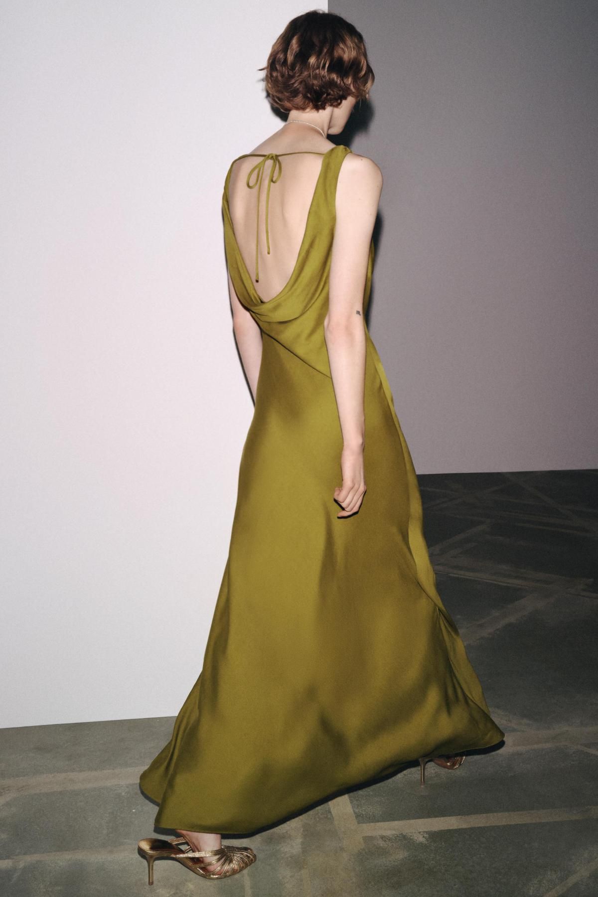 자라 오픈백 슬리브리스 새틴 롱 원피스 2590/987 OLIVE GREEN - 상세 이미지 4