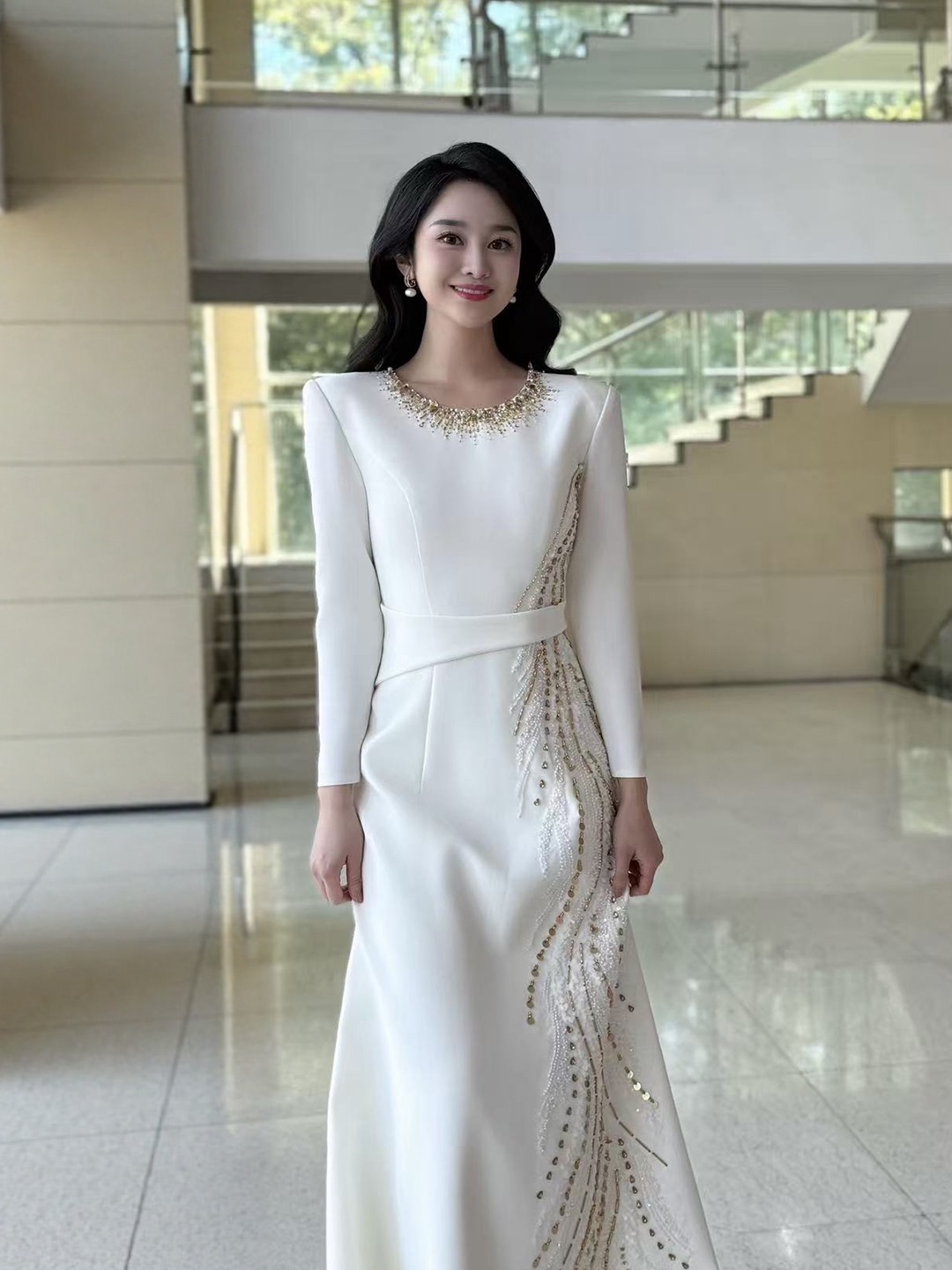 돌잔치맘 드레스 예복 화이트 무대 공연 연주회 예술제 연주복  화이트 XS - 상품 이미지