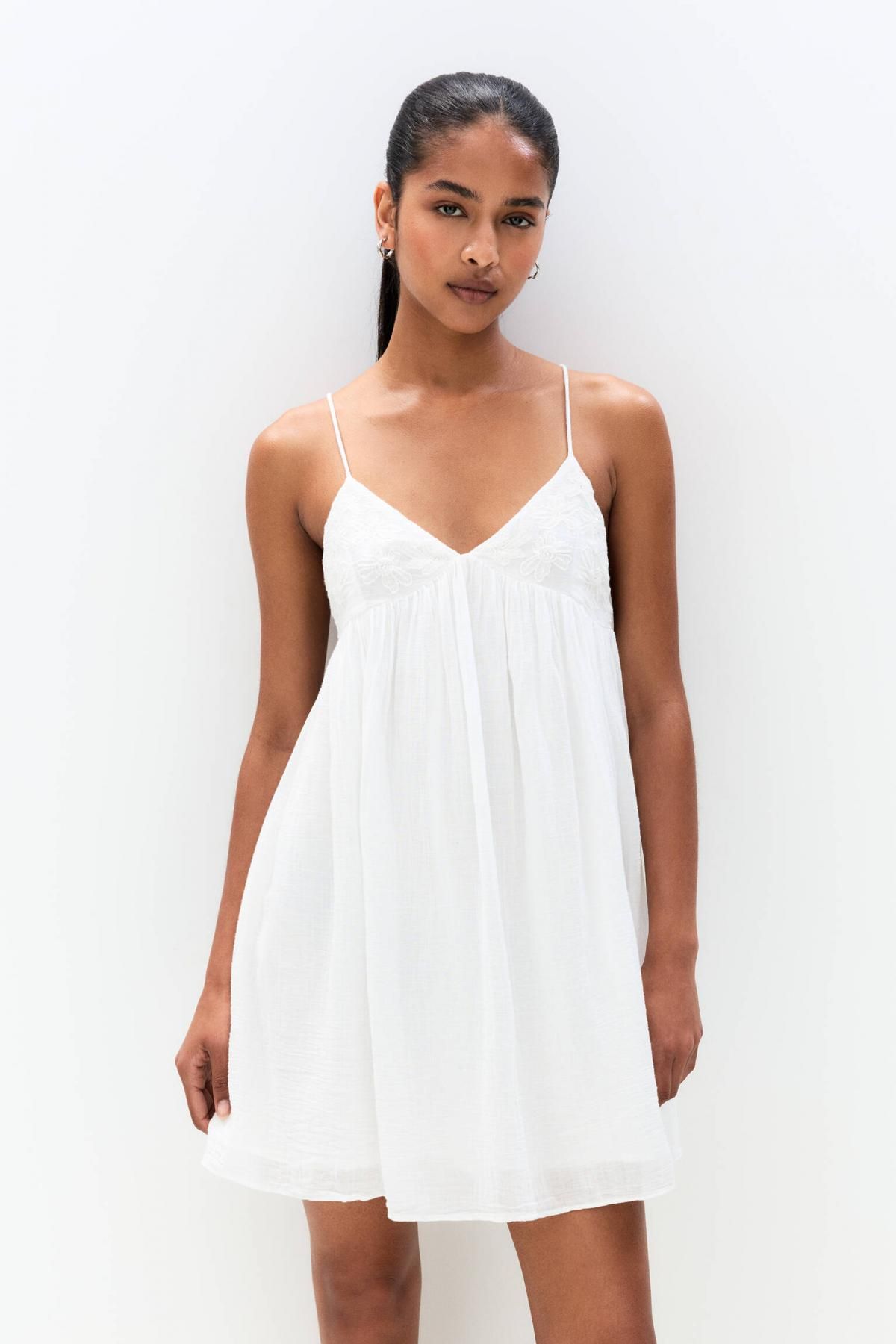 풀앤베어 러스틱 자수 화이트 미니 원피스 3397/341 WHITE - 메인 이미지