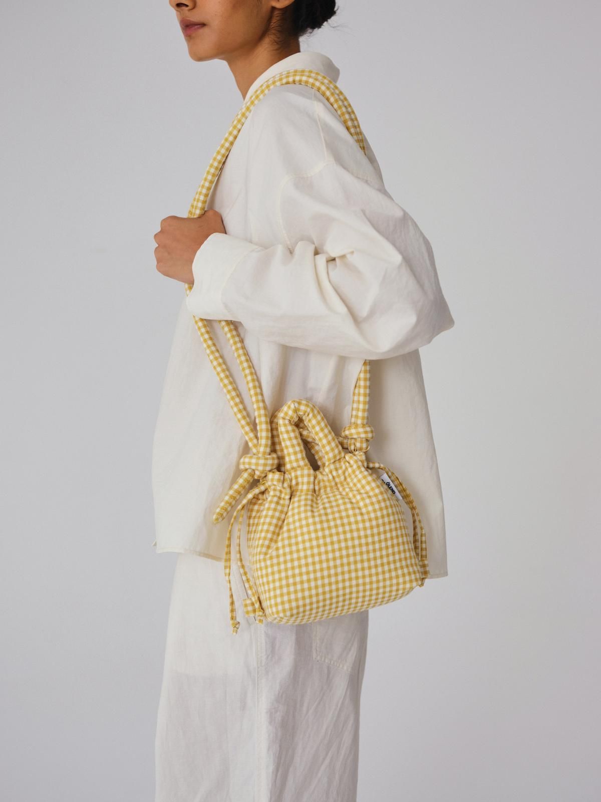 올랜드 라이트옐로우 미니멀 소프트 마이크로 버킷백 Micro Ona Soft Bag 49210621722959 VICHY YELLOW - 상세 이미지 2