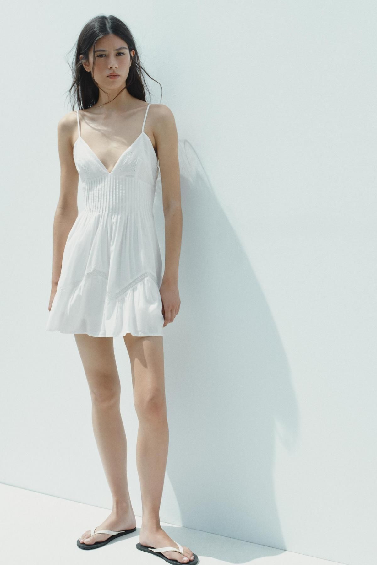자라 브이넥 자수 코튼 스트랩 미니 원피스 0881/377 WHITE - 상세 이미지 2