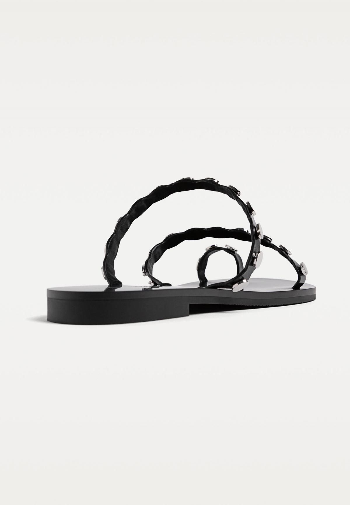 스트라디바리우스 블랙 스터드 스트랩 플랫 슬라이드 샌들 9756/670 BLACK - 상세 이미지 3