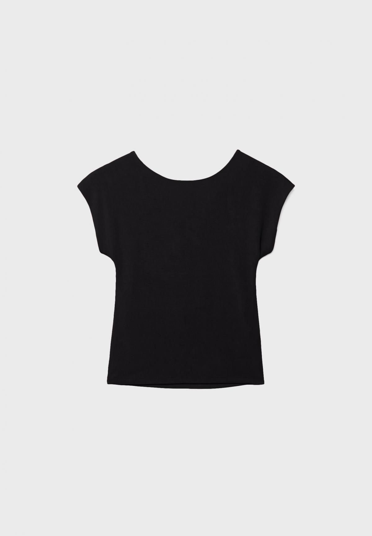 스트라디바리우스 오픈백 미니멀 라운드넥 반팔 티셔츠 6746/566/001 BLACK 제품 이미지