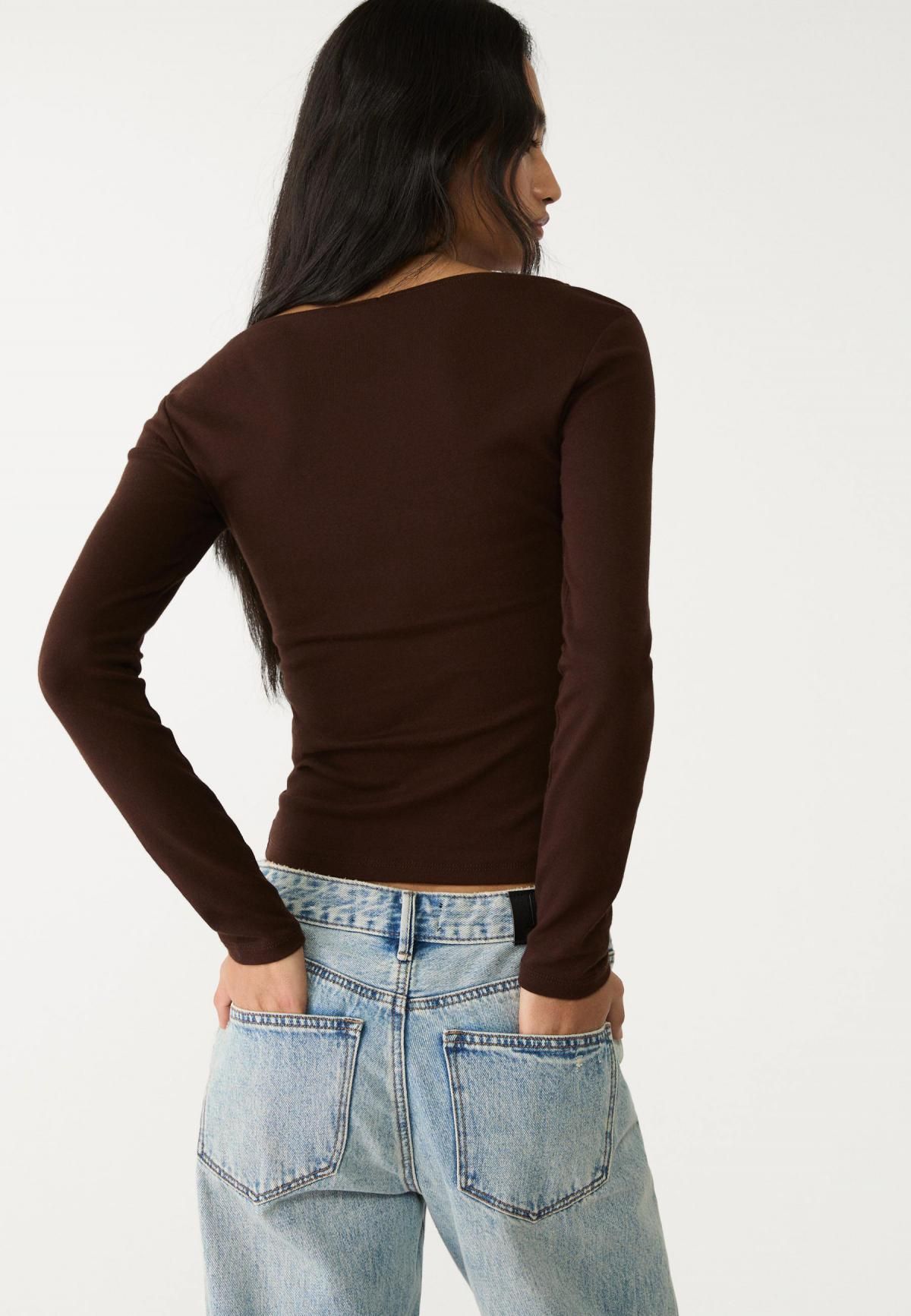 스트라디바리우스 페미닌 셔링 보트넥 긴팔 티셔츠 6522/887 BROWN - 상세 이미지 5
