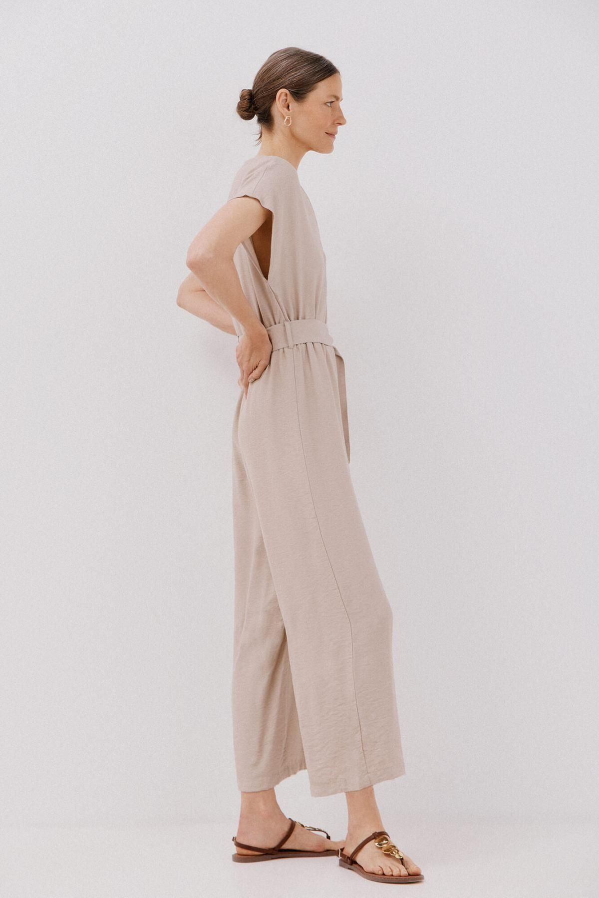 꼬르떼피엘 미니멀 브이넥 크로스 점프수트 3072055 ARENA - 상세 이미지 4