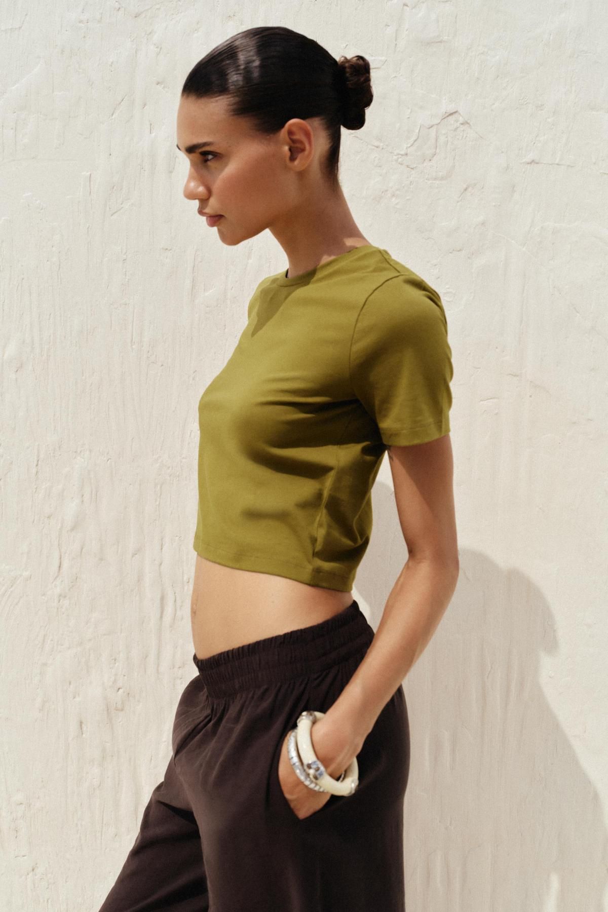 자라 크롭 스트레치 라운드넥 반팔 티셔츠 2335/299 OLIVE GREEN - 상세 이미지 5