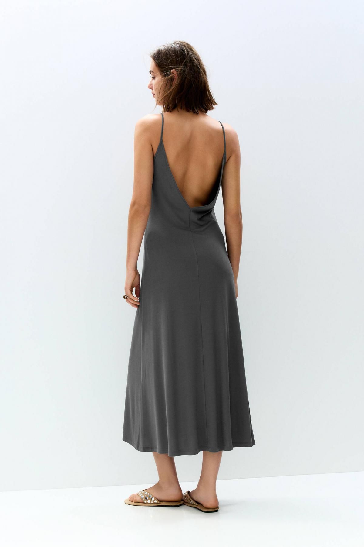 풀앤베어 미니멀 플루이드 스트랩 미디 원피스 7394/319 ANTHRACITE GREY - 상세 이미지 4