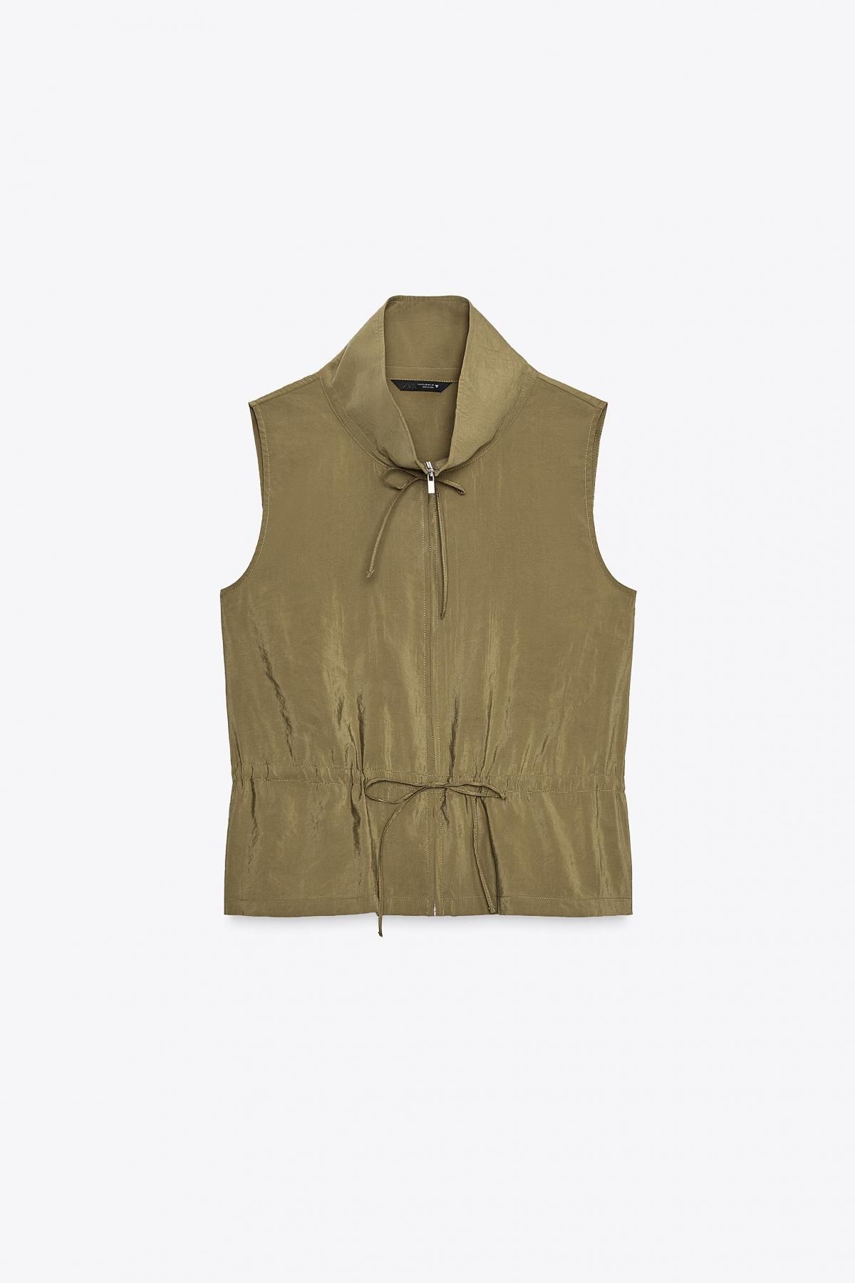 자라 라이트 하이넥 드로스트링 베스트 5427/716 DARK OLIVE - 메인 이미지