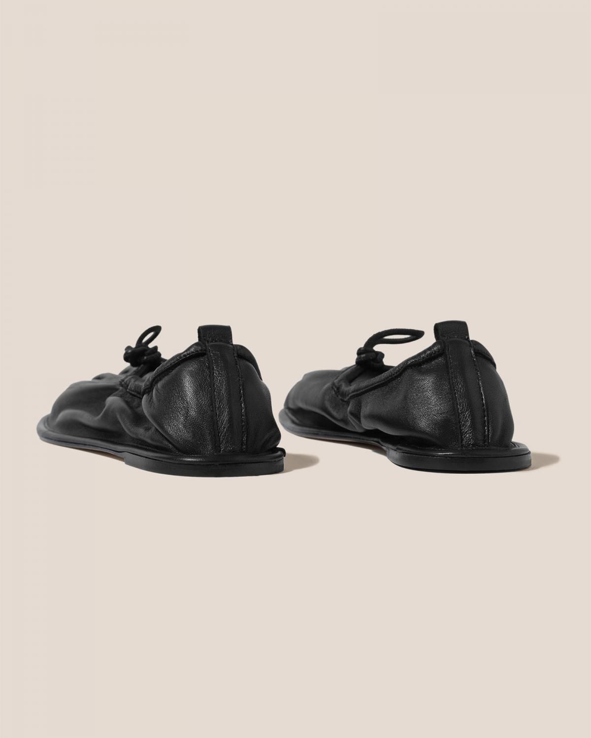 헤레우 푼테라 스퀘어 플리츠토 펌프스 7697103945944 BLACK - 상세 이미지 4