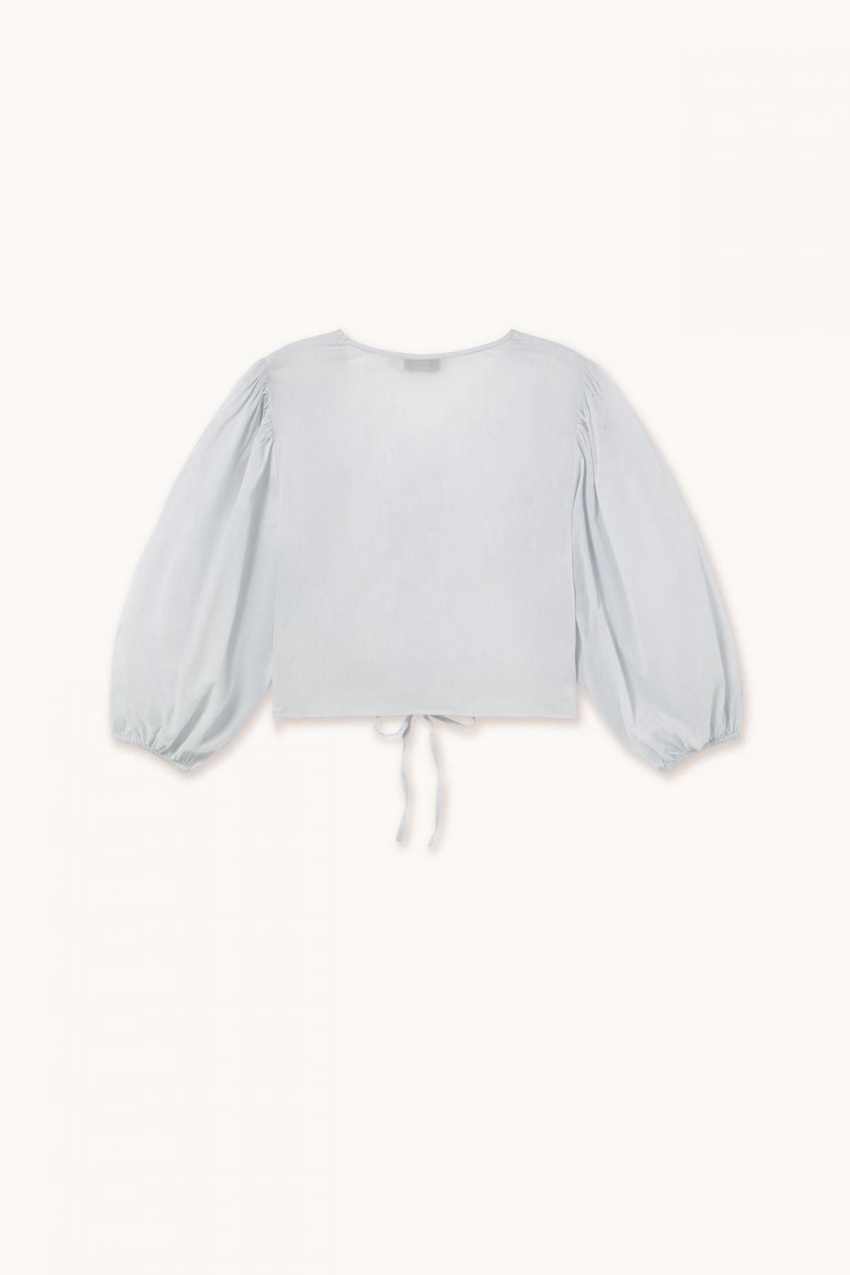 타이니코튼 페미닌 브이넥 퍼프소매 스트링 블라우스 SS25-611L19 AZUL PASTEL - 상세 이미지 3