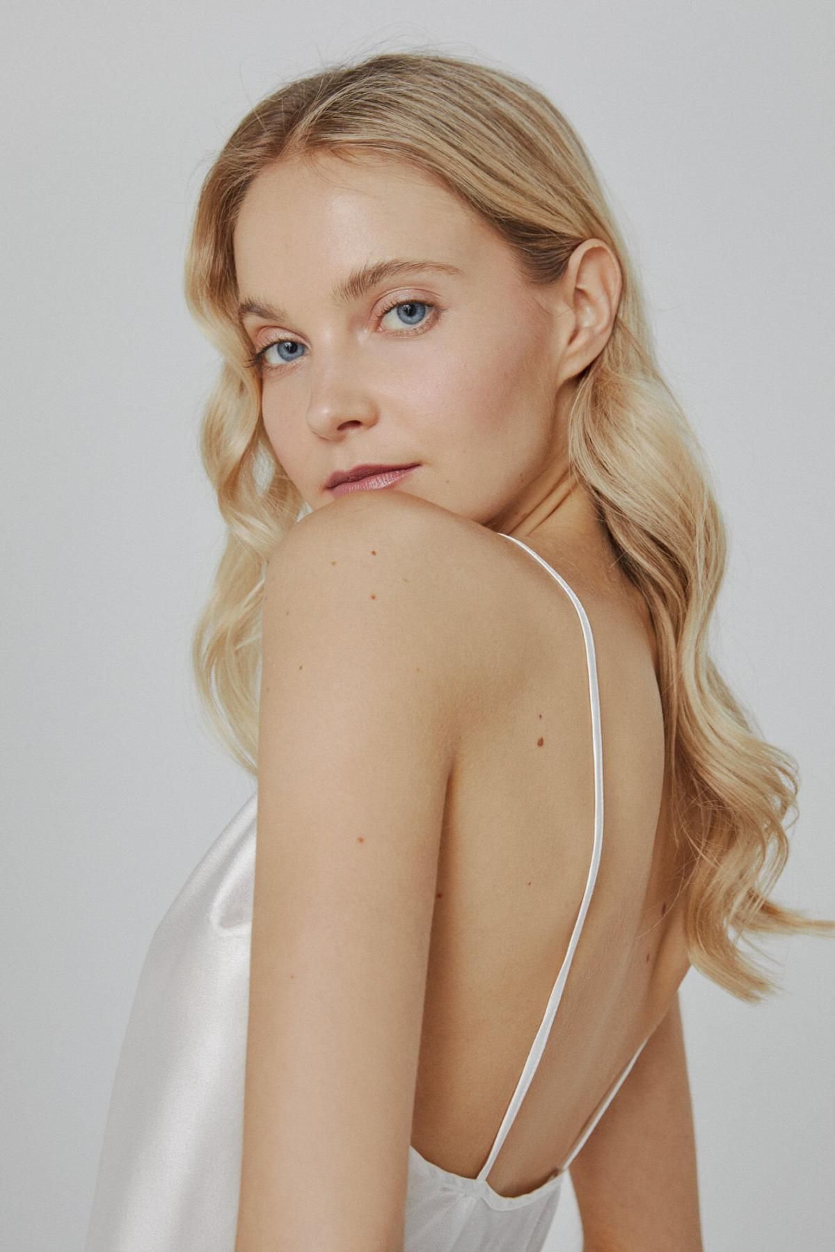 이베트 브라이덜 이탈리안 새틴 브라이덜 숏 슬립 원피스 화이트 1591159 MARFIL - 상세 이미지 3