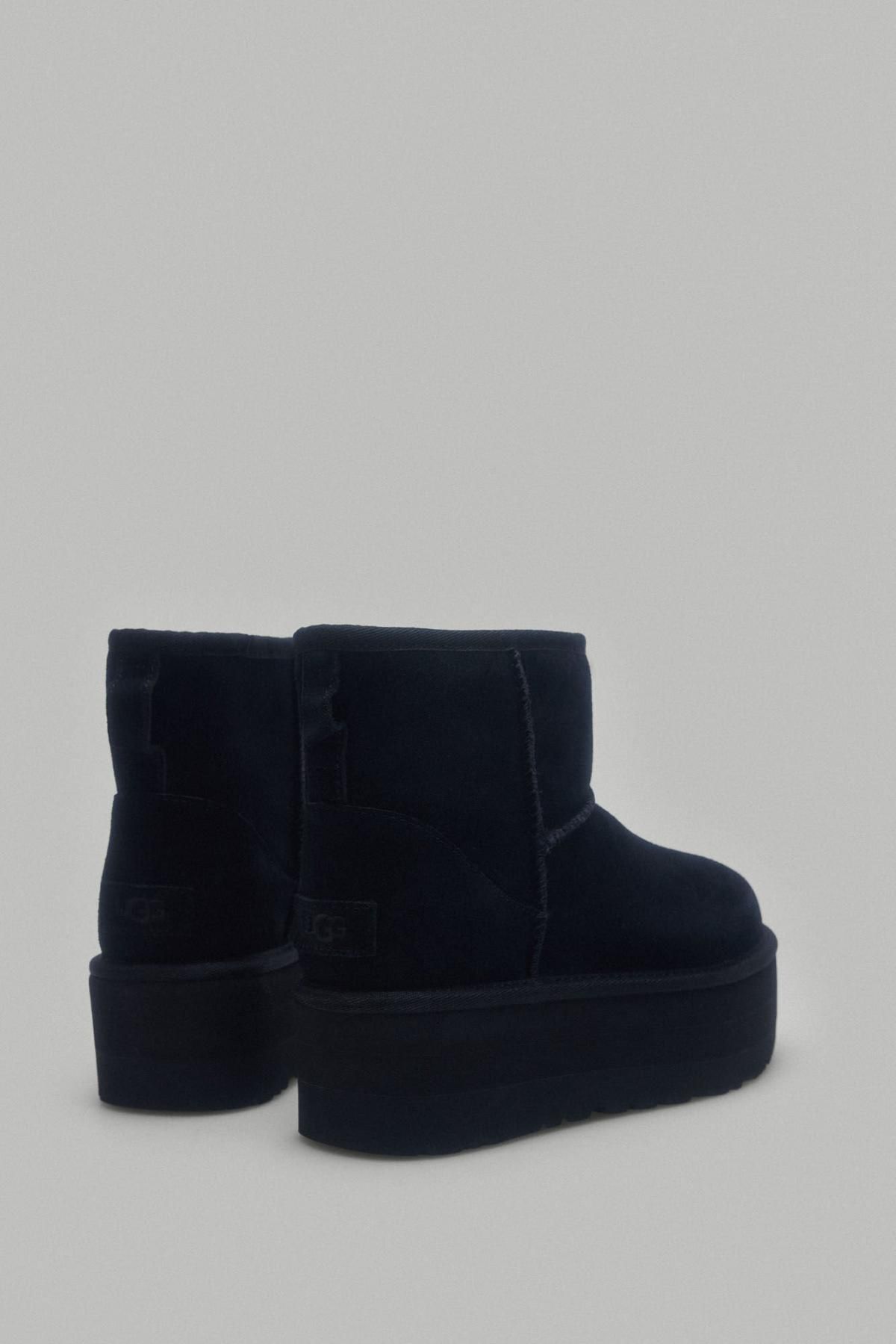 어그 플랫폼 앵클부츠 퍼안감 UGG 클래식 미들부츠 3896315 NEGRO - 상세 이미지 2