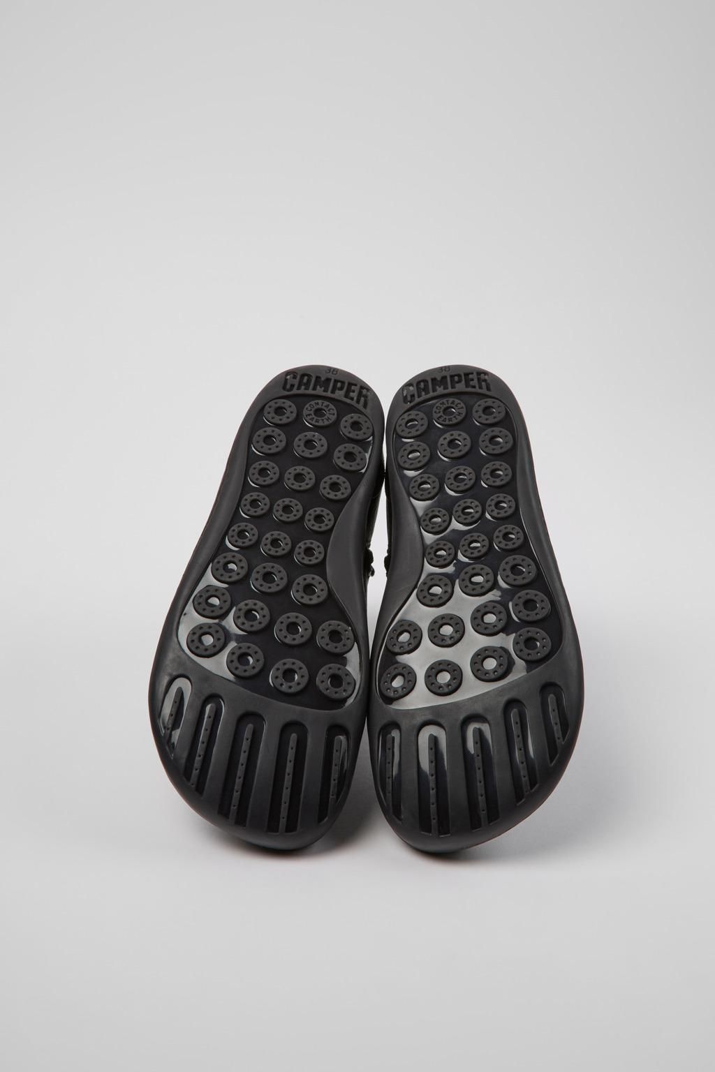 캠퍼 미니멀 블랙 레더 앵클 부츠 K400509-018 BLACK - 상세 이미지 5
