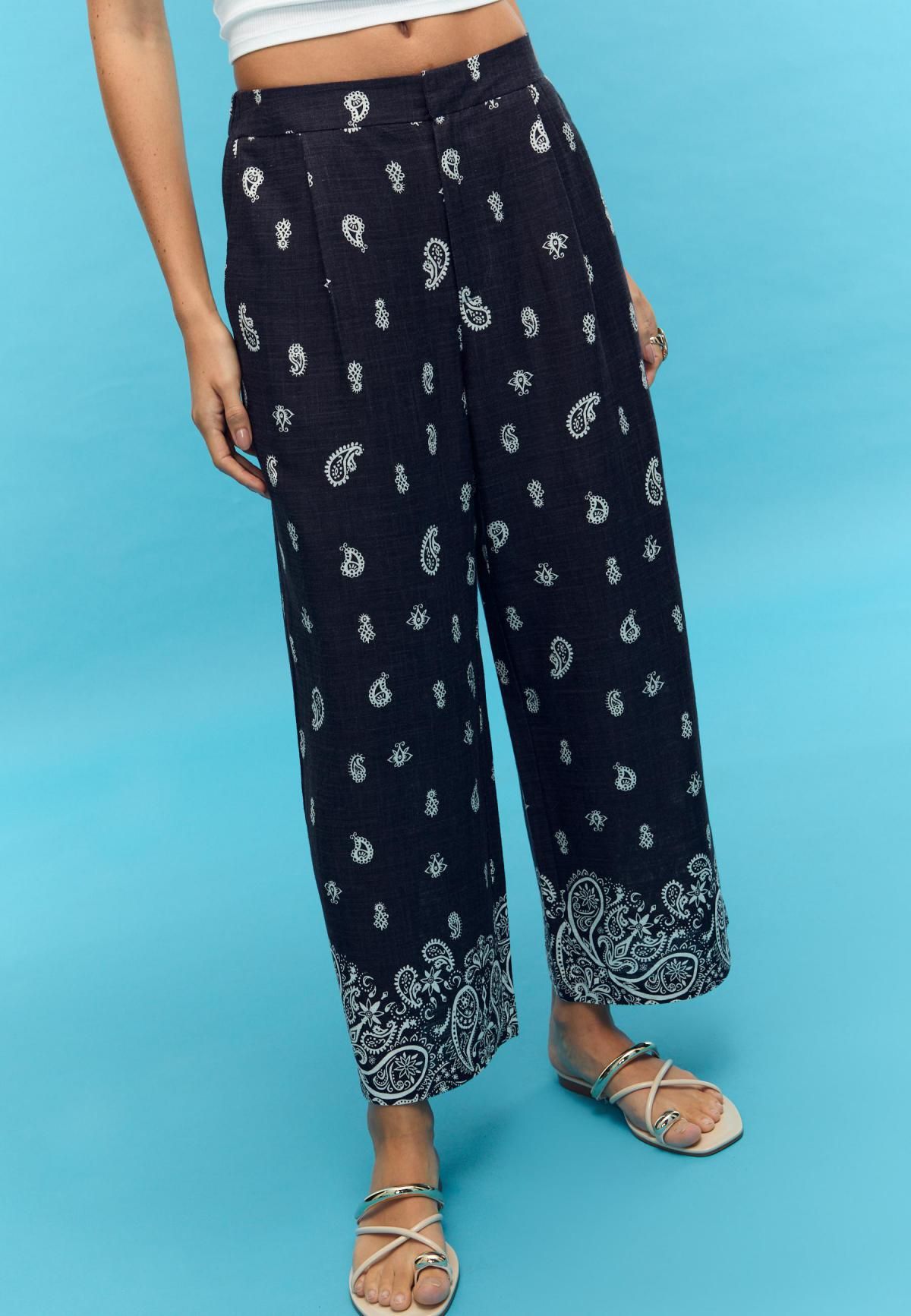 스트라디바리우스 페이즐리 패턴 와이드 린넨 큐롯 팬츠 1200/779 DARK BLUE - 상품 이미지