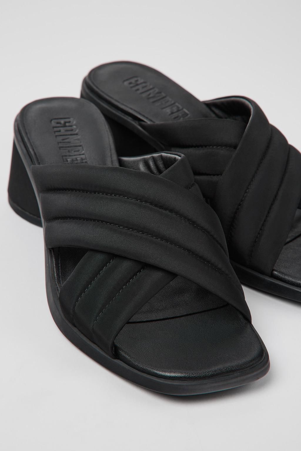 캠퍼 블랙 미니멀 스트랩 크로스 샌들 블랙 K201540-004 BLACK - 상세 이미지 2