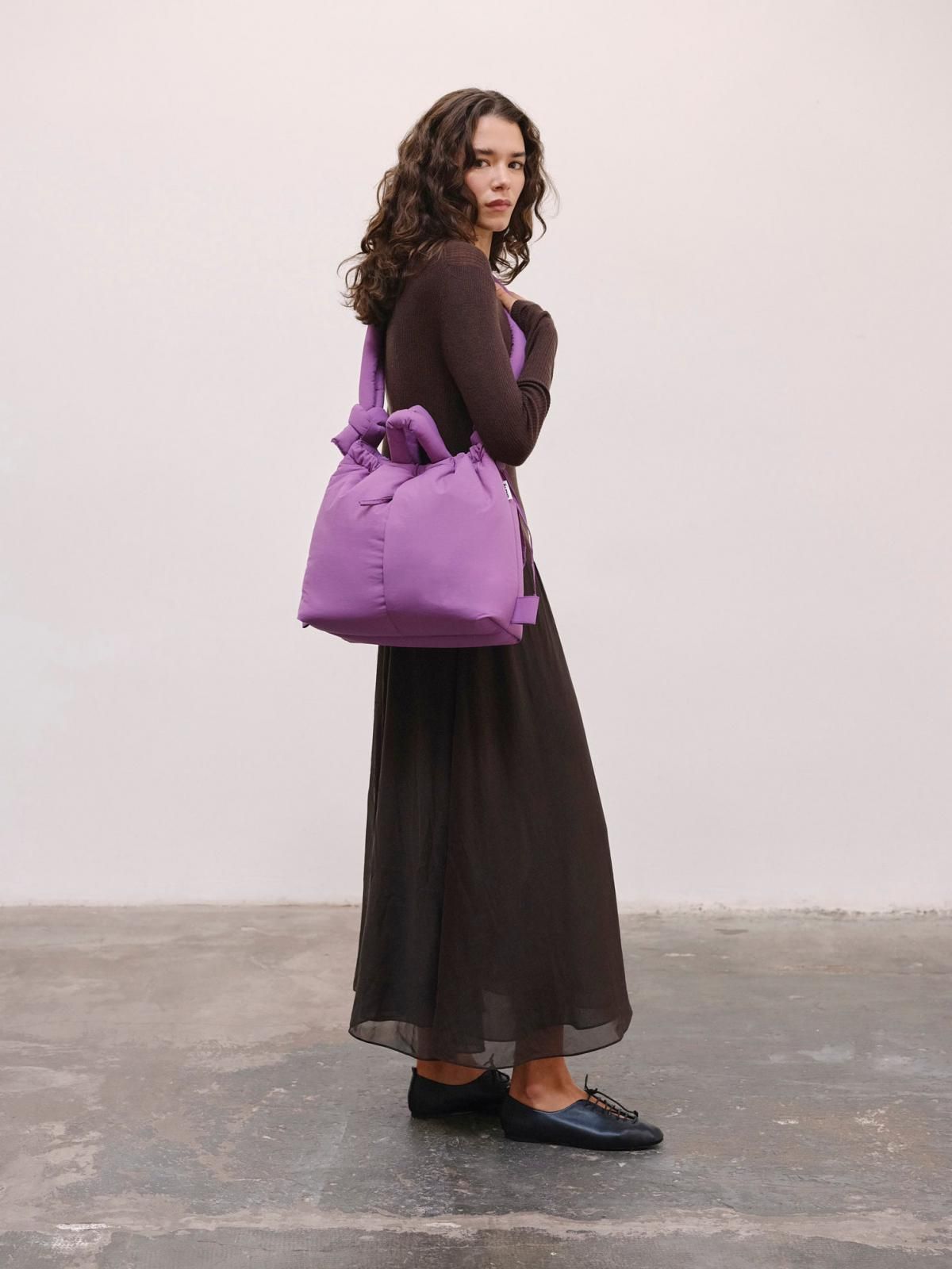 올랜드 소프트 테크니컬 나일론 라벤더 호보백 Ona 54242834022735 GRAPE - 상세 이미지 2