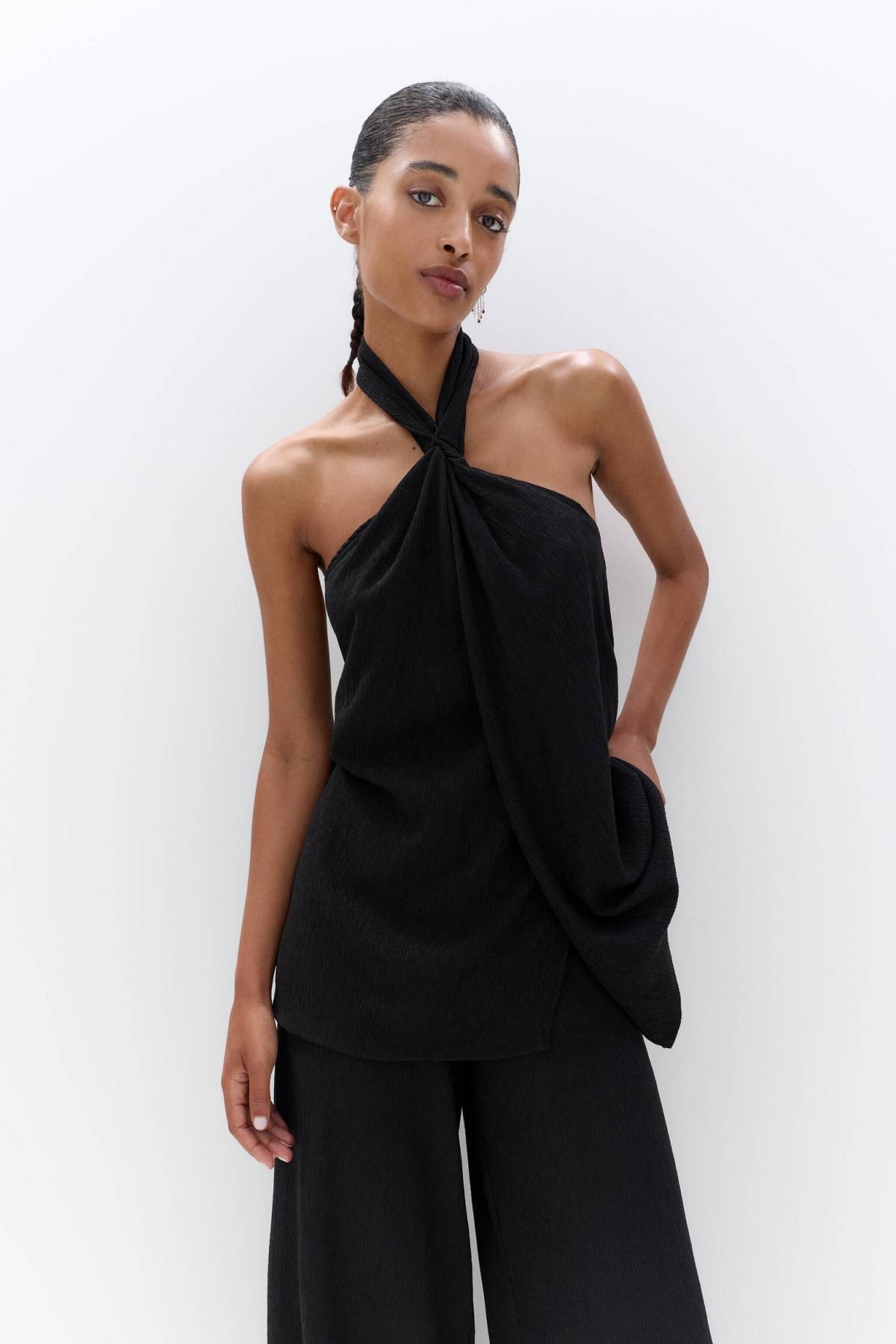 풀앤베어 블랙 크레이프 홀터넥 탑 7150/387 BLACK - 상세 이미지 3