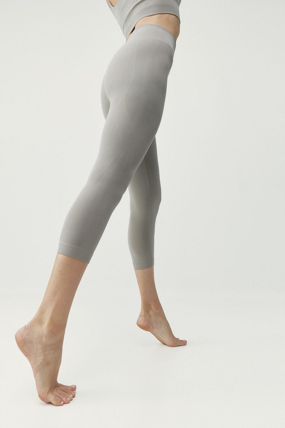 본리빙요가 테크니컬 3D핏 서스테이너블 라이트그레이 레깅스 8189566 KAKI - 상세 이미지 4