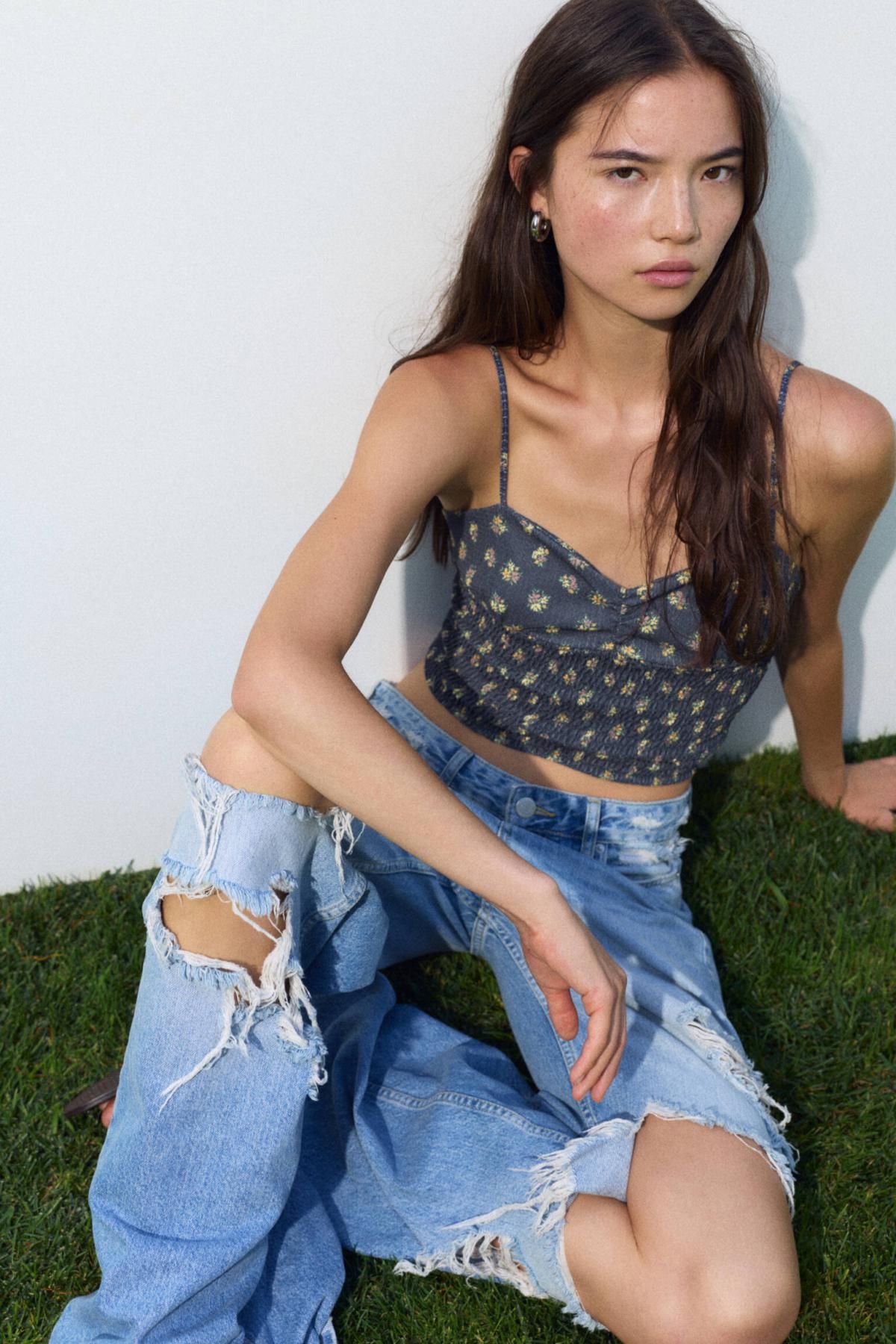 풀앤베어 플로럴 스모크 크롭 스트랩 탑 7150/330 NAVY - 상세 이미지 2