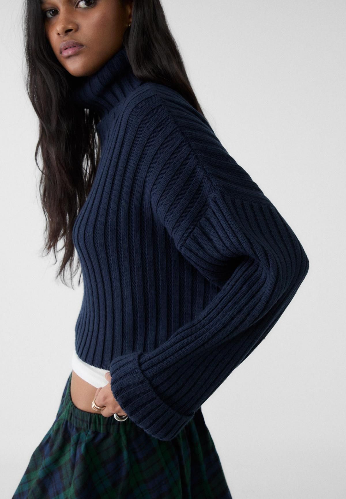스트라디바리우스 하이넥 크롭 니트 터틀넥 스웨터 8557/350 NAVY BLUE - 상세 이미지 4