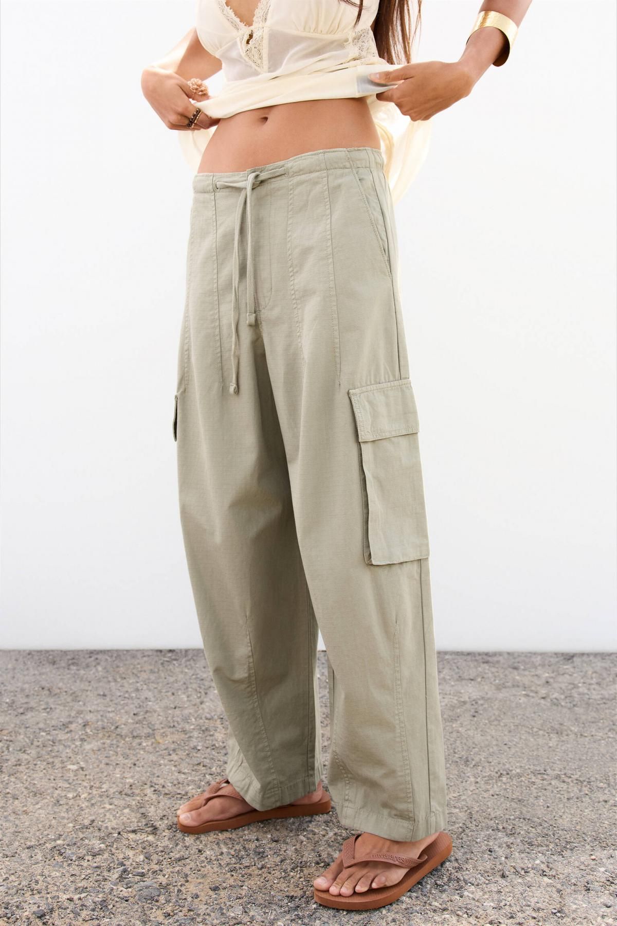 풀앤베어 테크니컬 벌룬핏 카고 팬츠 7675/305 PALE KHAKI - 상품 이미지