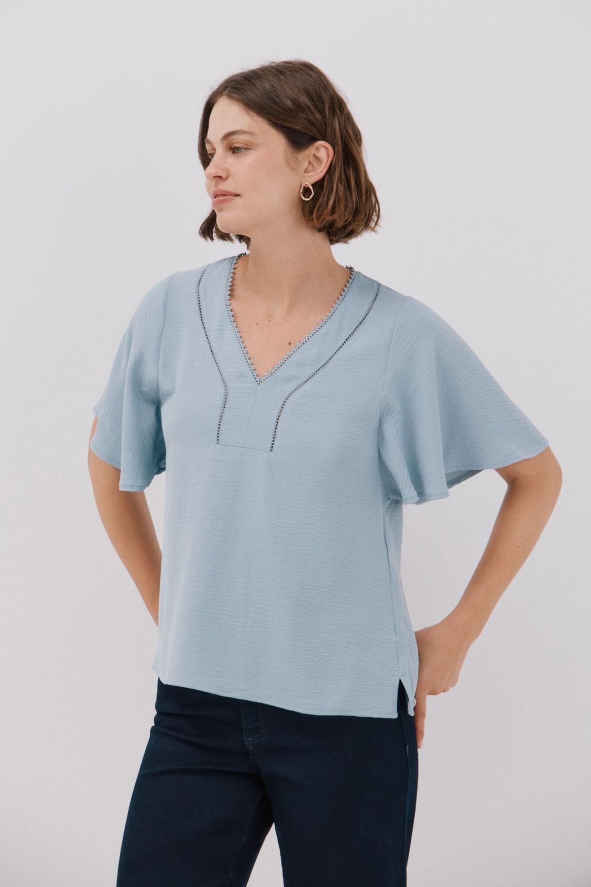 꼬르떼피엘 레이스디테일 브이넥 프릴 블라우스 8792423 AZUL - 메인 이미지